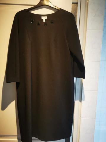 Robe noire intemporelle Mayerline