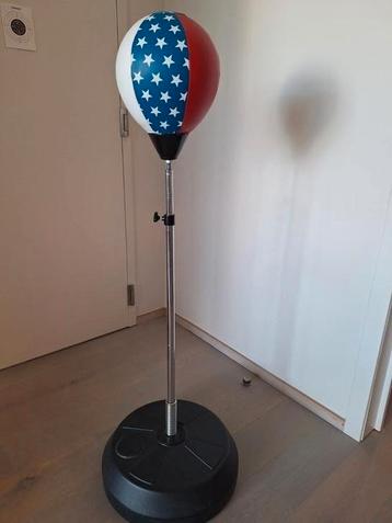Boksbal te koop beschikbaar voor biedingen