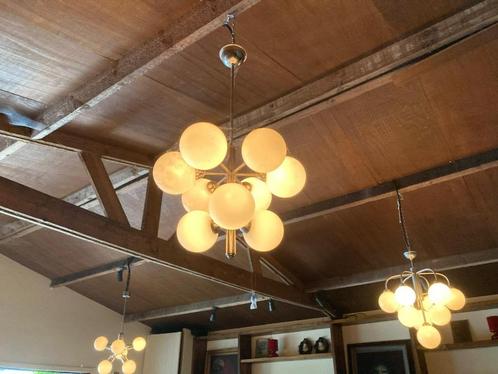 Space age Hanglamp met 8 opaline bollen, Antiek en Kunst, Antiek | Verlichting, Ophalen