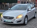 VOLVO V60 1.6 DIESEL EURO 5 VOLLEDIGE ONDERHOUDSBOEKJE, Auto's, Euro 5, Stof, Zwart, Zilver of Grijs