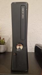 Xbox 360 Slim + 2 controlers + 11 games, Games en Spelcomputers, Ophalen of Verzenden, Zo goed als nieuw