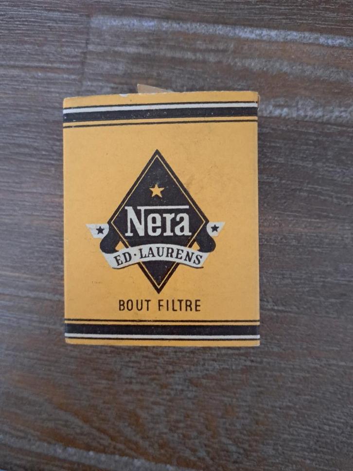 Ancien paquet de cigarettes Nera ED. Laurens, Collections, Articles de fumeurs, Briquets & Boîtes d'allumettes, Enlèvement ou Envoi