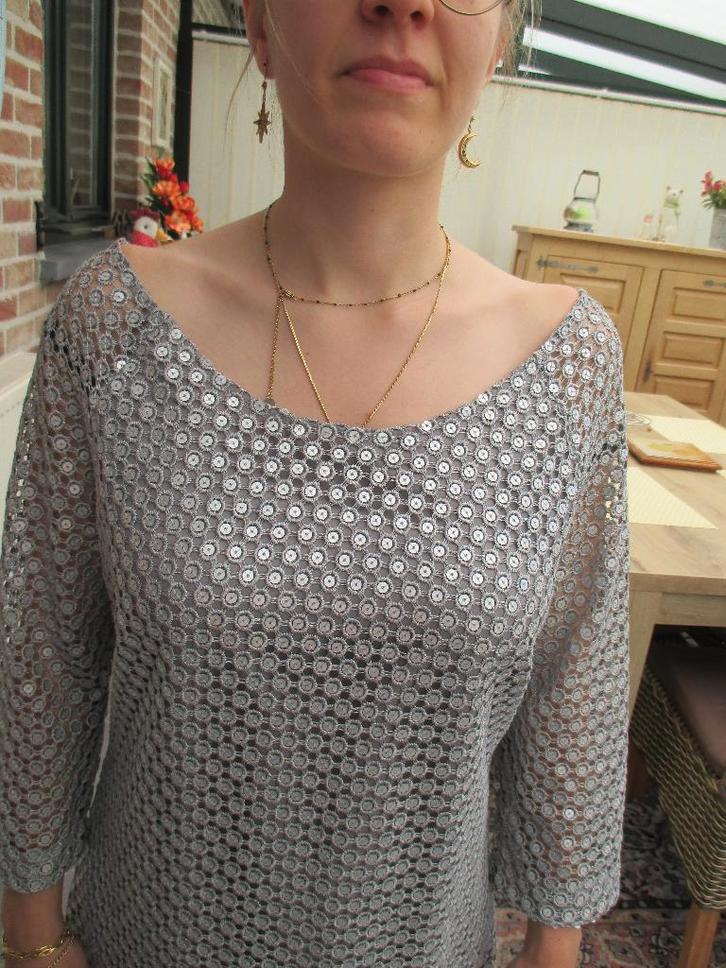 Robe de soirée dame Taille 42, Kleding | Dames, Jurken, Zo goed als nieuw, Maat 42/44 (L), Grijs, Knielengte, Ophalen of Verzenden