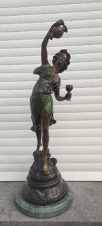 Grand bronze femme a la cruche signe Auguste moreau, Antiek en Kunst, Brons, Ophalen