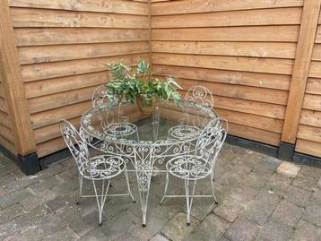 Metalen 1960s tuinset ( tafel + 4 stoelen) uit Portugal beschikbaar voor biedingen