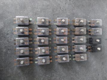 Partij Oldtimer zekeringhouders VW Opel BMW Kever. beschikbaar voor biedingen