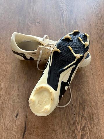 Nike air voetbalschoenen maat 39-40 beschikbaar voor biedingen