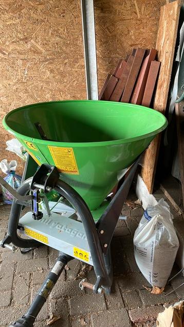 Kunstmest strooier nieuw 220 ltr beschikbaar voor biedingen