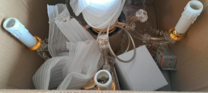 Twee prachtige, nieuwe kristallen kroonluchters te koop. Ze, Huis en Inrichting, Lampen | Kroonluchters, Nieuw, Ophalen of Verzenden