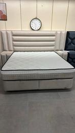 WIJ SLUITEN €1099, Ophalen, Beige, 180 cm, 200 cm