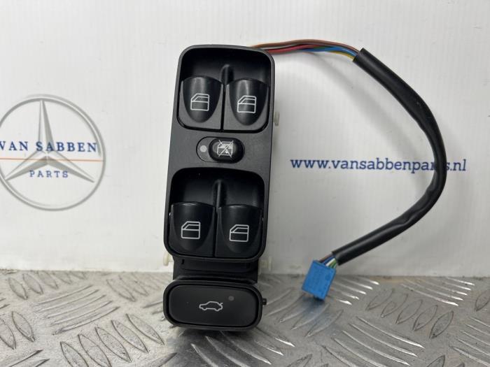 Elektrisch Raam Schakelaar van een Mercedes C-Klasse, Auto-onderdelen, Dashboard en Schakelaars, Mercedes-Benz, Gebruikt, 3 maanden garantie