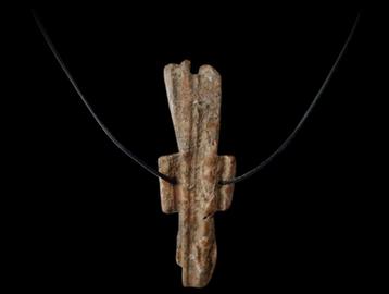 Zeer zeldzaam prekoloniaal ritueelamulet afkomstig uit de st beschikbaar voor biedingen