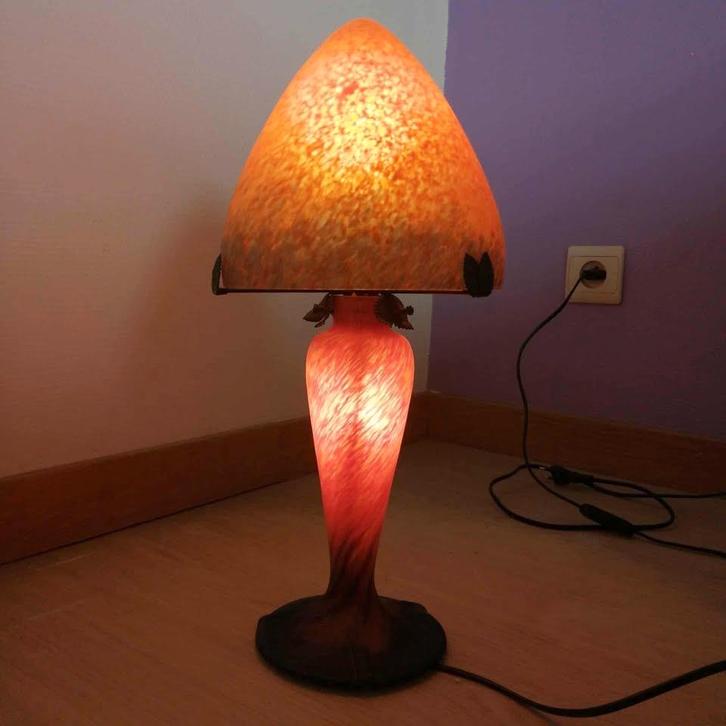 Art de France champignonlamp met glaspasta, Antiek en Kunst, Antiek | Verlichting, Ophalen