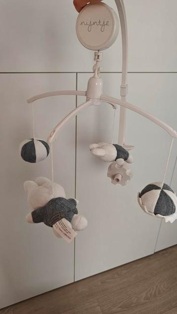 Nijntje muziek mobieltje beschikbaar voor biedingen