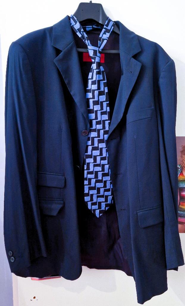 VINTAGE HUGO BOSS Kostuumvest + Das + Broek, Kleding | Heren, Kostuums en vesten, Zo goed als nieuw, Blauw, Ophalen of Verzenden