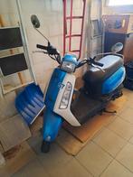Moto scooter 125cc met toebehoren, Fietsen en Brommers, Snorfietsen en Snorscooters, Ophalen