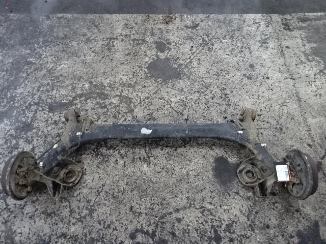 ACHTERAS Volkswagen Polo IV (9N1 / 2/3) (01-2001/12-2012), Auto-onderdelen, Remmen en Aandrijving, Volkswagen, Gebruikt