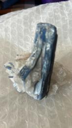 La cyanite ou Dysthène Brésil sur Quartz, Collections, Minéraux & Fossiles