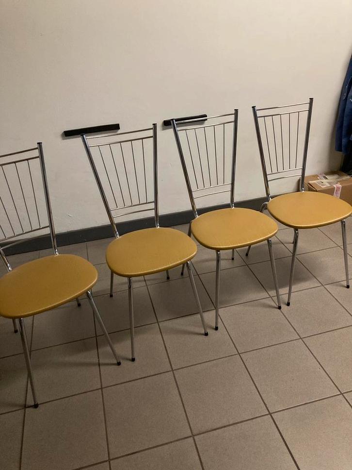 4 vintage keukenstoelen, Huis en Inrichting, Stoelen, Zo goed als nieuw, Ophalen