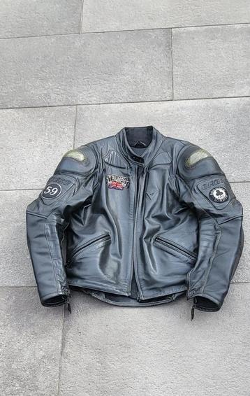 Prachtige dainese motorvest in  goede staat. beschikbaar voor biedingen