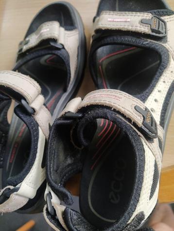 loafers maat 39 zwart + Ecco sandalen maat 38 beschikbaar voor biedingen