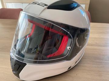 Motorhelm voor kinderen beschikbaar voor biedingen