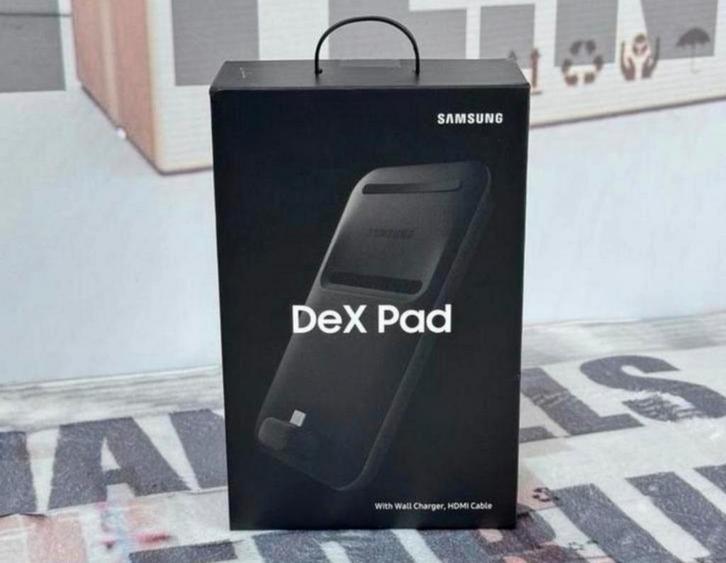 Originele Samsung DeX Pad Telefoonhouder Oplader NIEUW zwart, Telecommunicatie, Mobiele telefoons | Telefoon-opladers, Nieuw, Samsung