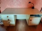 Bed, nachtkastje en bureau.  Lichte kleur,, nog in goede sta, Ophalen, Gebruikt, Bureau