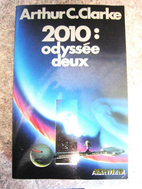 Boek "2010: Odyssey Two" van Arthur C. Clarke, Boeken, Science fiction, Gelezen, Ophalen of Verzenden