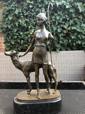 bronzen sculptuur Diana godin v jacht hond windhond Bruno Za