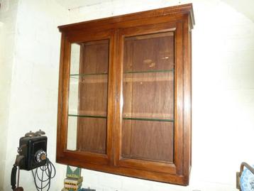vitrine ancienne en chêne collection Brocante