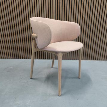 Artisan Mela chair beschikbaar voor biedingen