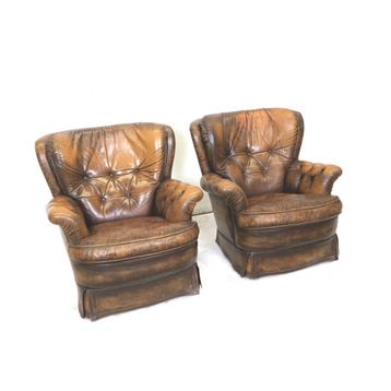2x Chesterfield fauteuil jaren '60 '70 midcentury design beschikbaar voor biedingen