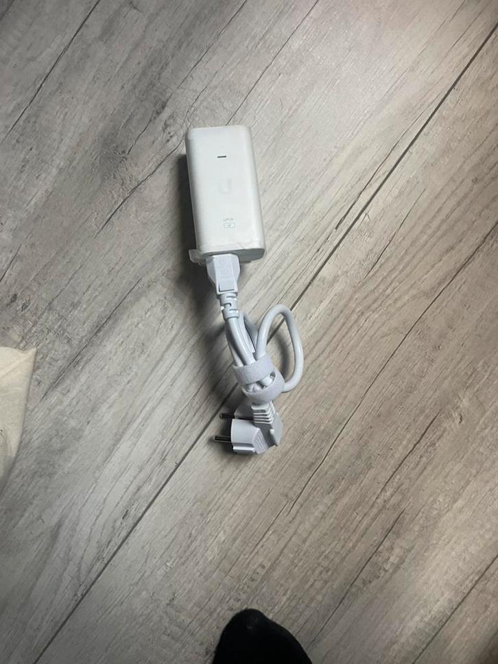 9x Ubiquiti U-POE-30 PoE Injector NIEUW, Computers en Software, Pc- en Netwerkkabels, Nieuw, Ophalen of Verzenden