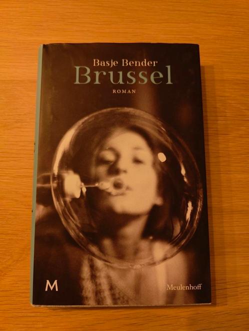 Basje Bender - Bruxelles, Livres, Littérature, Comme neuf, Enlèvement ou Envoi