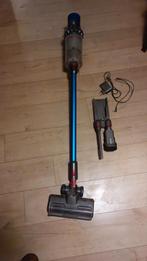 Aspirateur Dyson V10 (bleu) – bon état, complet, Enlèvement, Aspirateur
