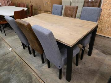 Tafel 160x90 oak + 6 stoelen toonzaal