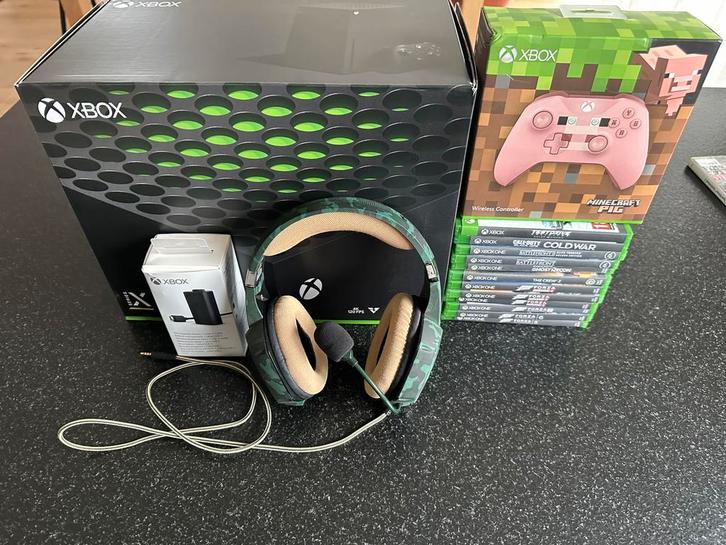 Xbox Series X + 12 games + accessoires, Games en Spelcomputers, Spelcomputers | Xbox Series X en S, Zo goed als nieuw, Xbox Series X