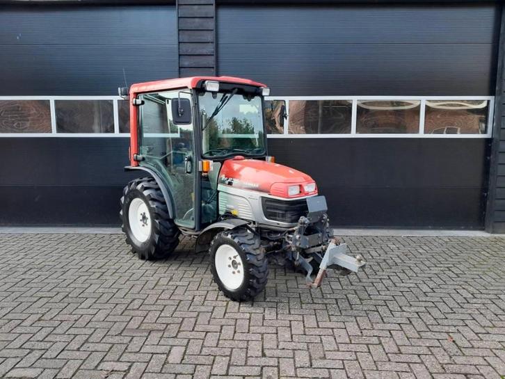 Yanmar EF 235 HST Hydrostaat 35PK compact tractor, Zakelijke goederen, Machines en Bouw | Tuin, Park en Bosbouw, Overige typen