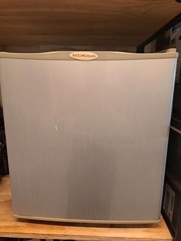 oude koelkast met vriesvakje GRATIS, Elektronische apparatuur, Vriezers en Diepvrieskisten, Ophalen, Gebruikt, Minder dan 85 cm