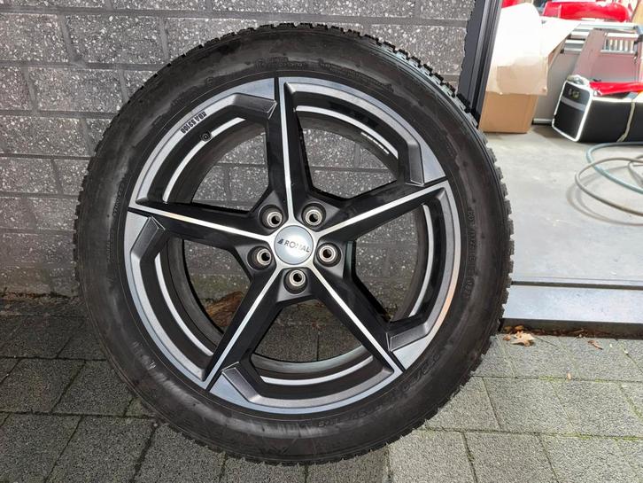 Winterbanden set voor VW Tiguan, Autos : Pièces & Accessoires, Pneus & Jantes, Pneus et Jantes, Pneus hiver, 19 pouces, 235 mm