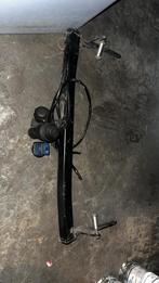 Attelage Renault clio 3 (attache remorque), Autos : Pièces & Accessoires, Enlèvement