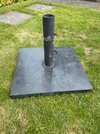 Zware natuursteen parasolvoet zwart 50x50x5, Ophalen, Gebruikt, Parasolvoet