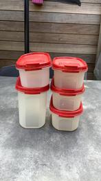 Tupperware 5 ruimtespaarders _ 1 dekseltje beetje gescheurd, Ophalen, Gebruikt
