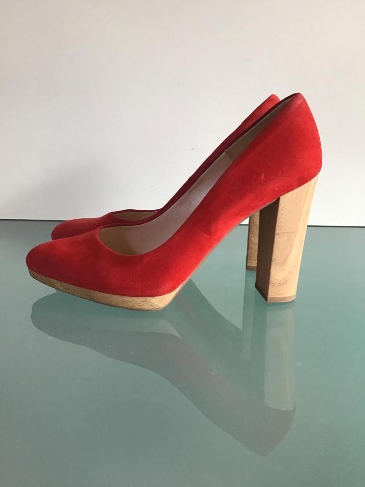 Peter Kaiser suede rode hakken 37½ | Gratis verzenden, Kleding | Dames, Schoenen, Zo goed als nieuw, Pumps, Rood, Verzenden