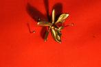 broche de fantaisie orchidée dorée (46), Bijoux, Sacs & Beauté, Enlèvement ou Envoi, Utilisé, Autres matériaux