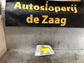 Richtingaanwijzer links van een Volvo V40 beschikbaar voor biedingen