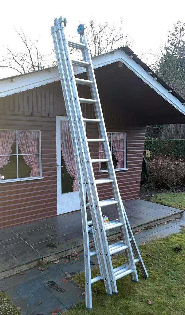 Solide professionele ladder in bijna nieuwstaat, Doe-het-zelf en Bouw, Ladders en Trappen, Zo goed als nieuw, Ladder, Ophalen