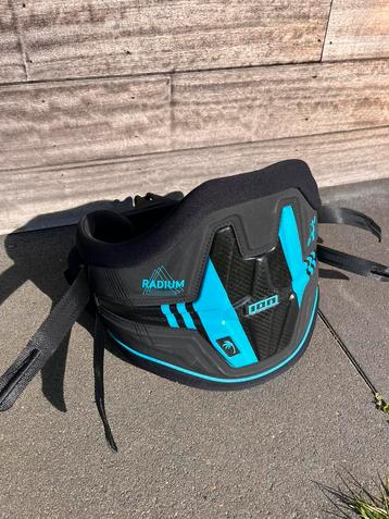 Trapeze windsurf/kite ION RADIUM R8 maat S beschikbaar voor biedingen