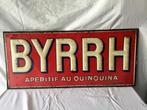 Groot Byrrh reclameblad voor aperitief in reliëf 91x40 cm, Ophalen, Gebruikt, Reclamebord